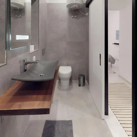 Διαμέρισμα Modern & Spacious 3 Double Bedroom *