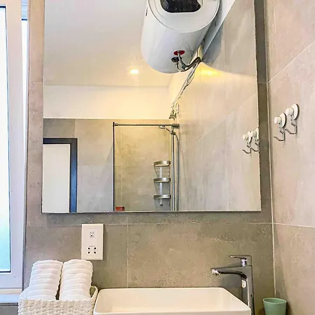Διαμέρισμα Modern & Spacious 3 Double Bedroom