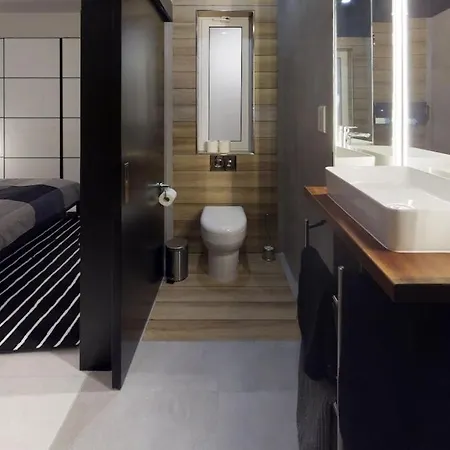 Modern & Spacious 3 Double Bedroom * Santa Vennera