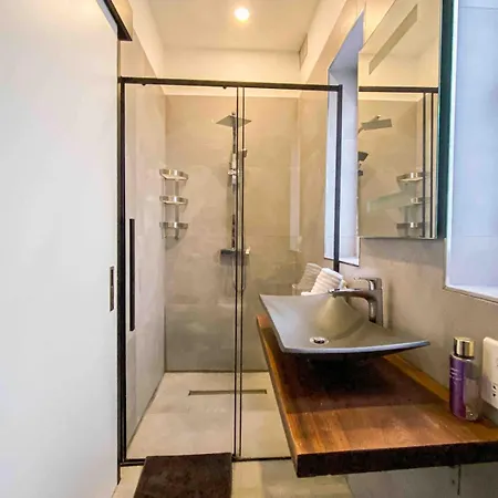 Modern & Spacious 3 Double Bedroom Santa Vennera