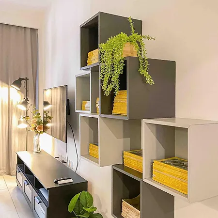 Modern & Spacious 3 Double Bedroom Santa Vennera